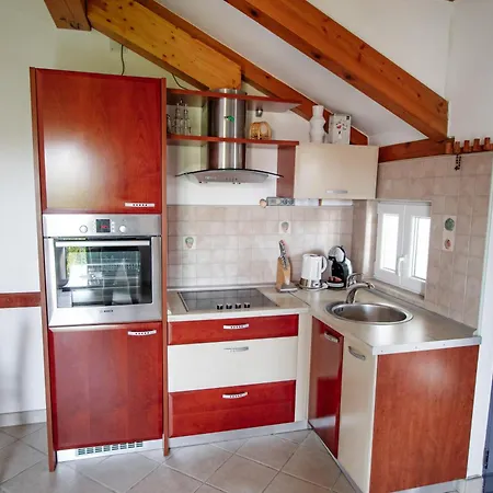 Apartment Visnja *
